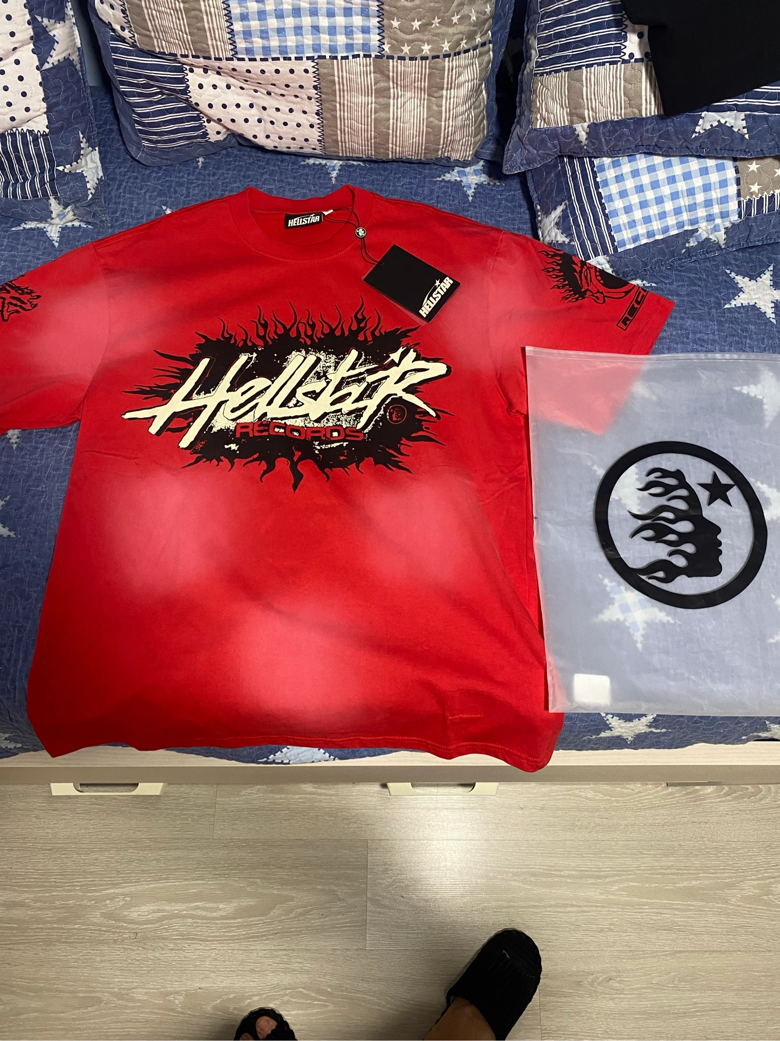 Camiseta corta Hellstar